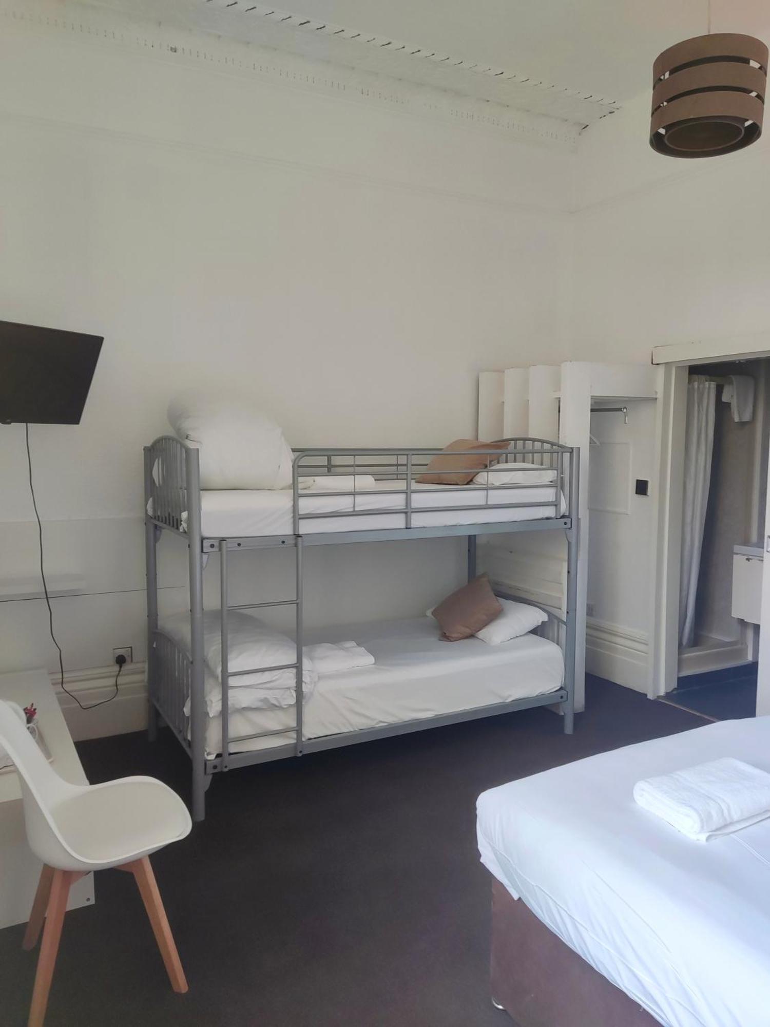 Central Wave Brighton Rom bilde